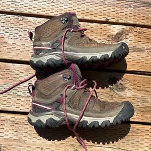 Keen hiking boots. Brown leather with purple lining and laces.
